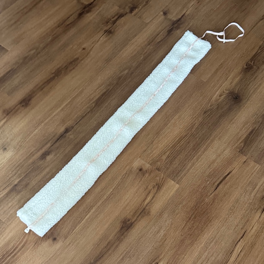 🐴 NWOT 38" Fleece Girth Cover/Sleeve 🐴 - Picture 2 of 5